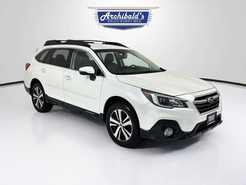 Crystal White Pearl 2019 Subaru Outback 2.5i Limited