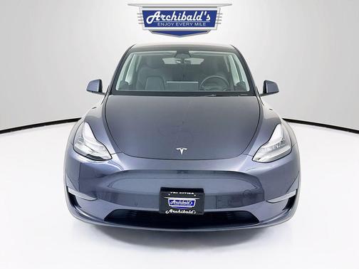 2022 Tesla Model Y Long Range Dual Motor All-Wheel Drive