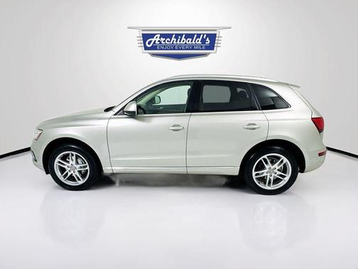 Cuvee Silver Metallic 2014 Audi Q5 2.0T Premium Plus