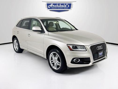 Cuvee Silver Metallic 2014 Audi Q5 2.0T Premium Plus