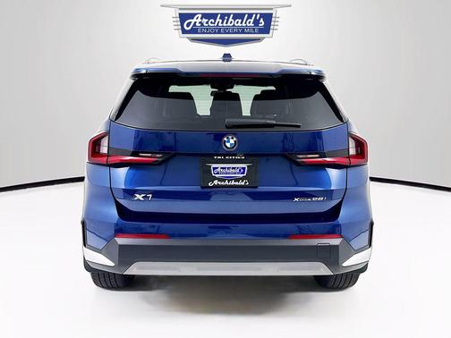 Phytonic Blue Metallic 2023 BMW X1 xDrive28i