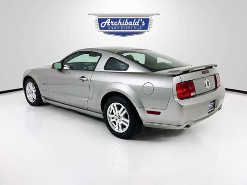 Silver 2008 Ford Mustang GT Deluxe