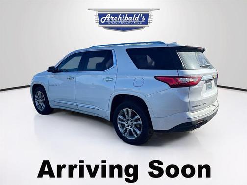 Iridescent Pearl Tricoat 2020 Chevrolet Traverse High Country