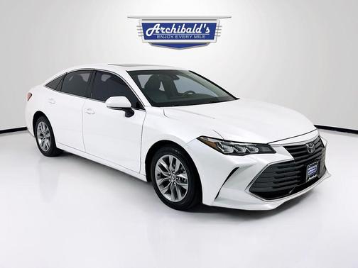 2022 Toyota Avalon XLE