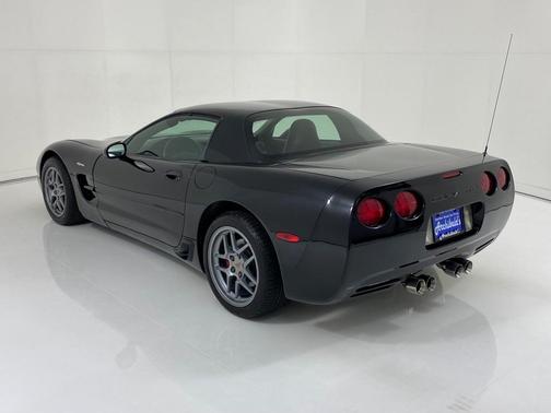 Photo 5 of 30 of 2001 Chevrolet Corvette Z06