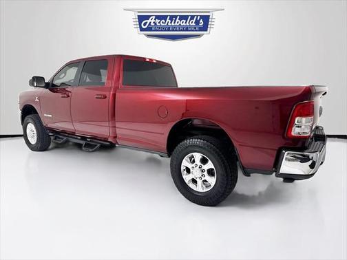 2020 RAM 2500 Big Horn Crew Cab 4X4 8' Box