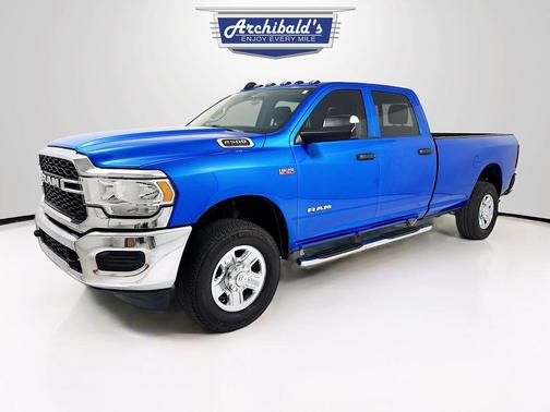 2020 RAM 2500 Tradesman Crew Cab 4X4 8' Box