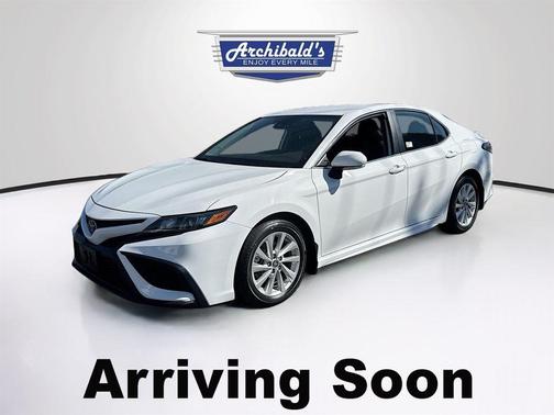 Ice Cap 2024 Toyota Camry SE