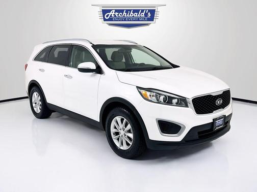 Snow White Pearl 2016 Kia Sorento LX