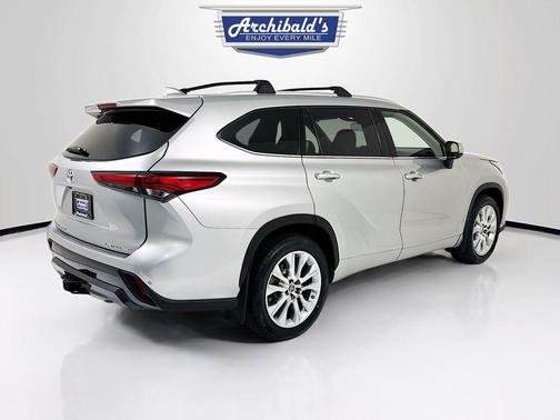 2022 Toyota Highlander Limited