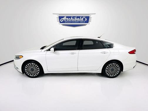 White Platinum Metallic Tri-Coat 2017 Ford Fusion SE