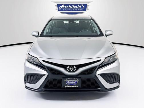 Celestial Silver Metallic 2024 Toyota Camry SE