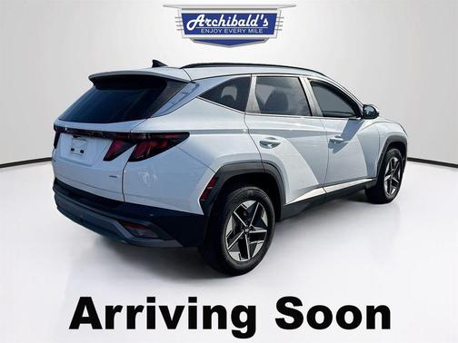Serenity White Pearl 2025 Hyundai TUCSON SEL