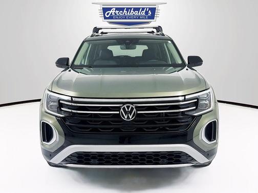 2024 Volkswagen Atlas 2.0T SE w/Technology 4MOTION