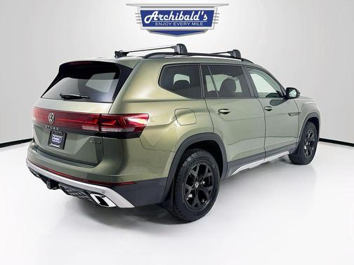 2024 Volkswagen Atlas 2.0T SE w/Technology 4MOTION