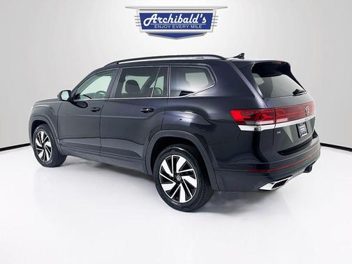 2024 Volkswagen Atlas 2.0T SE w/Technology 4MOTION