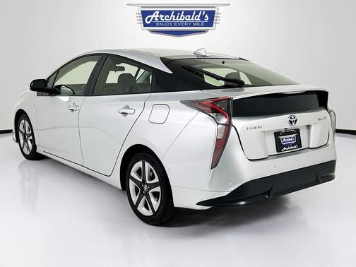 2017 Toyota Prius Three Touring