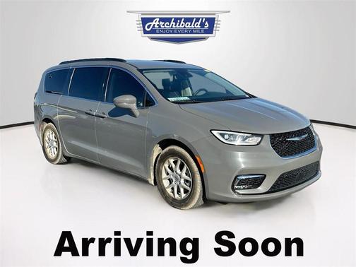 Ceramic Gray Clearcoat 2022 Chrysler Pacifica Touring L