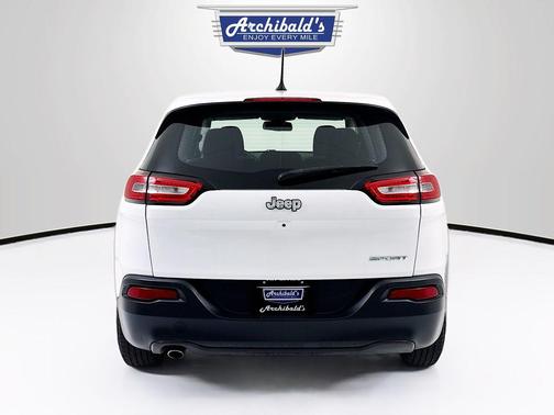 2016 Jeep Cherokee Sport