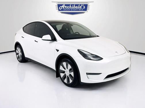Pearl White Multi-Coat 2024 Tesla Model Y Long Range Dual Motor All-Wheel Drive