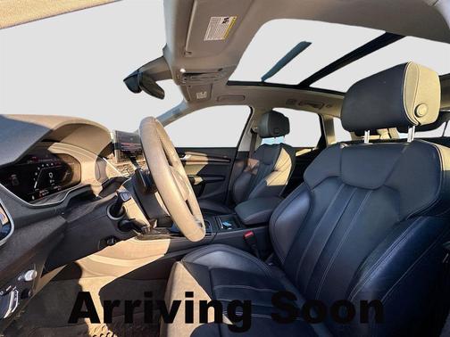 2022 Audi Q5 45 S line Prestige