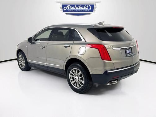 Bronze Dune Metallic 2019 Cadillac XT5 Luxury
