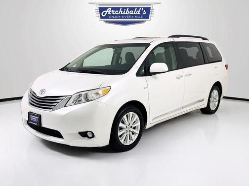 2016 Toyota Sienna XLE