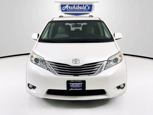 2016 Toyota Sienna XLE