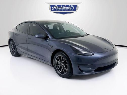 2022 Tesla Model 3 Standard Range