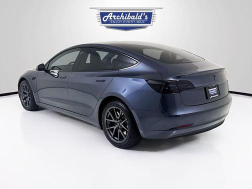 2022 Tesla Model 3 Standard Range