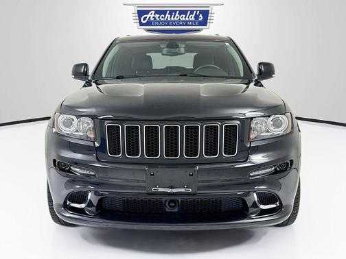 Brilliant Black Crystal Pearlcoat 2013 Jeep Grand Cherokee SRT8