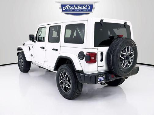 2025 Jeep Wrangler 4-Door Sahara 4x4
