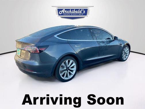 2019 Tesla Model 3 Standard Range Plus
