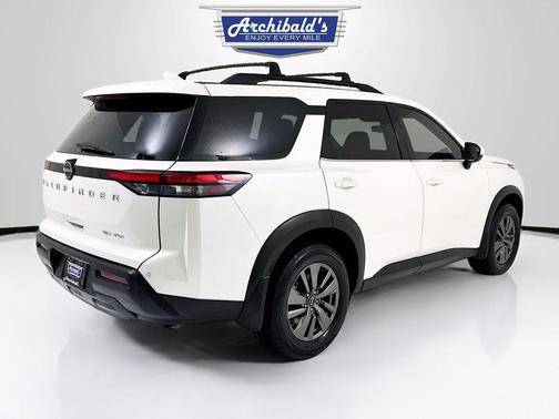 2022 Nissan Pathfinder SV 4WD