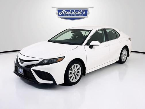 Ice Cap 2024 Toyota Camry SE