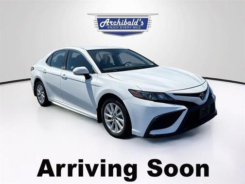 Ice Cap 2024 Toyota Camry SE
