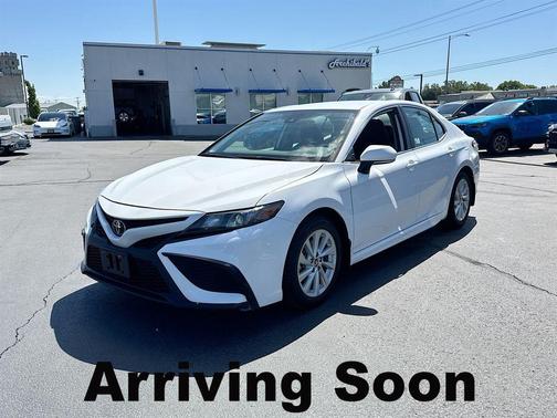 Ice Cap 2024 Toyota Camry SE