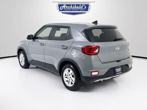 2021 Hyundai VENUE SE