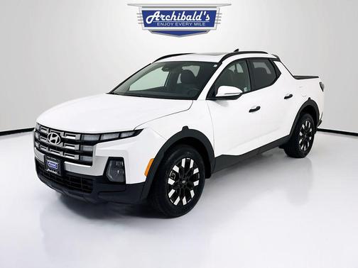 Atlas White 2025 Hyundai SANTA CRUZ SEL Activity
