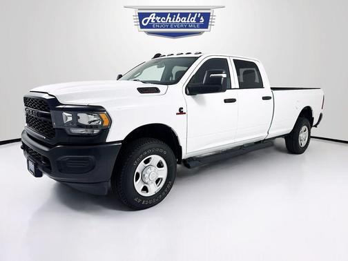 2024 RAM 2500 Tradesman Crew Cab 4x4 8' Box