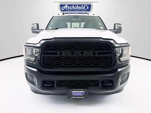 2024 RAM 2500 Tradesman Crew Cab 4x4 8' Box