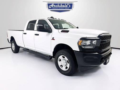 2024 RAM 2500 Tradesman Crew Cab 4x4 8' Box
