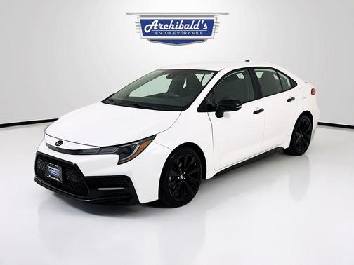 Super White 2021 Toyota Corolla SE
