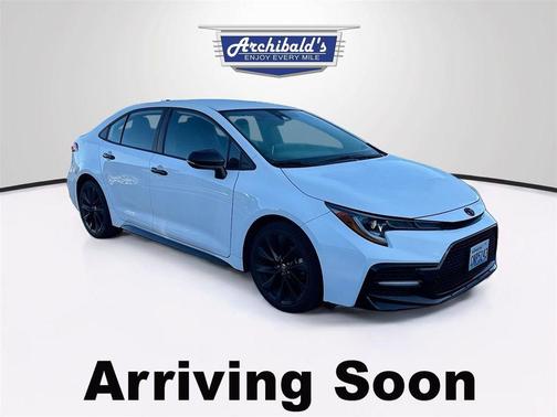 Super White 2021 Toyota Corolla SE