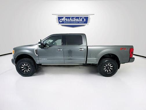 Magnetic Metallic 2019 Ford F-350 Platinum