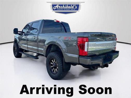 Magnetic Metallic 2019 Ford F-350 Platinum