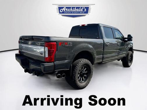 Magnetic Metallic 2019 Ford F-350 Platinum