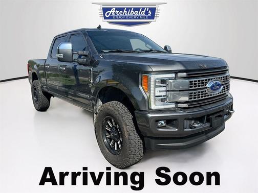Magnetic Metallic 2019 Ford F-350 Platinum