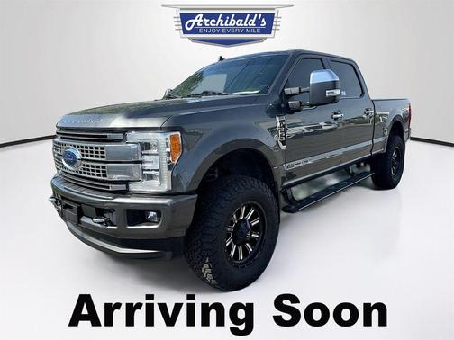Magnetic Metallic 2019 Ford F-350 Platinum