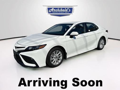 Ice Cap 2024 Toyota Camry SE